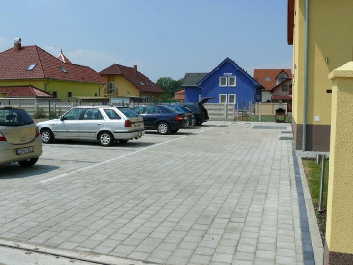 Hotel Aquasleep II Veľký Meder Exterior foto